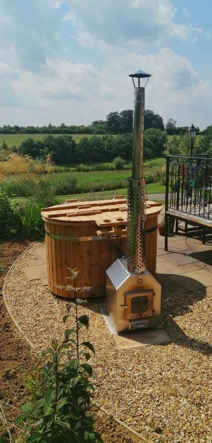 Villa Fair Farm Hideaway Waltham on the Wolds Exterior foto