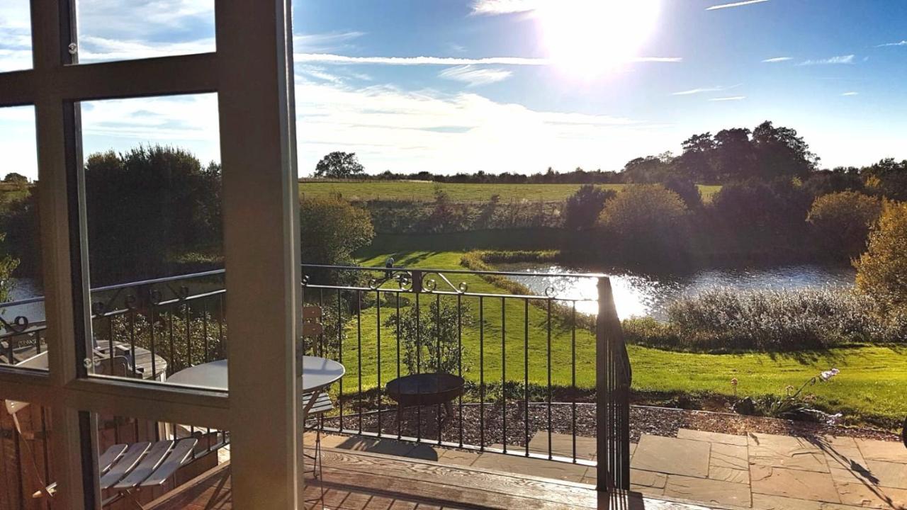 Villa Fair Farm Hideaway Waltham on the Wolds Exterior foto